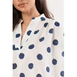 Bluzka oversize w grochy ze stójką