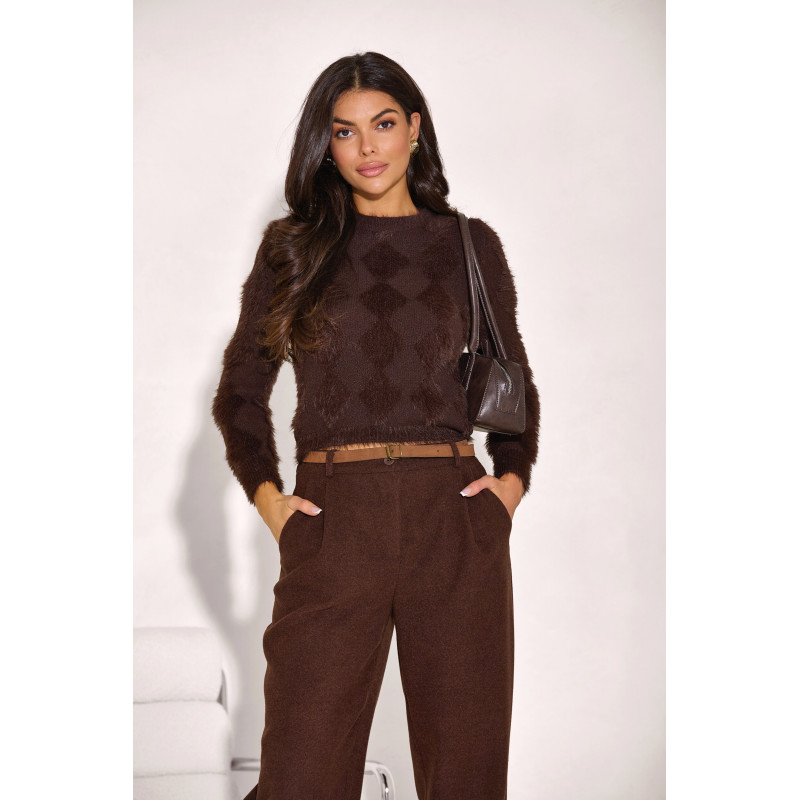 PUSZYSTY SWETER ZE WZOREM W ROMBY