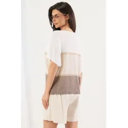 Sweter z metaliczną nitką i krótkim rękawem