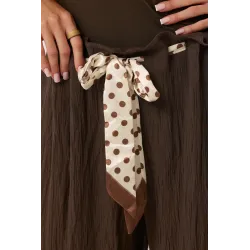 Spodnie wide leg z gniecionego materiału z paskiem w grochy