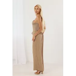 Spodnie wide leg z gniecionego materiału z paskiem w grochy