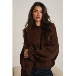 SWETER O LUŹNYM KROJU Z WIĄZANIAMI NA RĘKAWACH