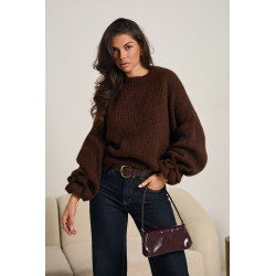 SWETER O LUŹNYM KROJU Z WIĄZANIAMI NA RĘKAWACH