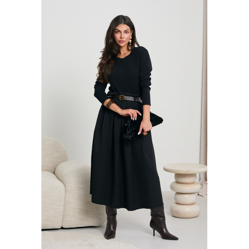 SUKIENKA ZE SWETROWĄ GÓRĄ I SPÓDNICĄ Z PASKIEM