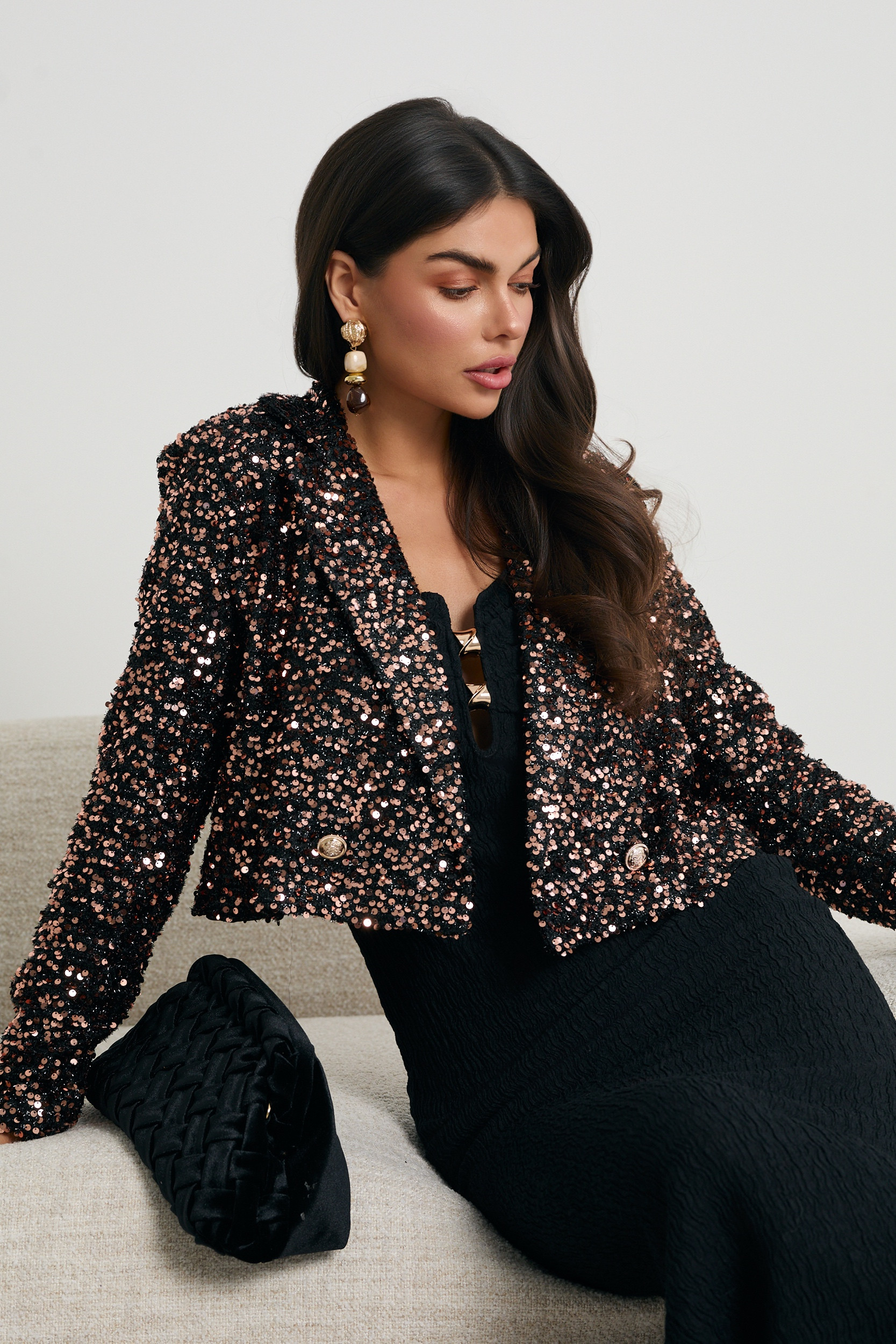 CEKINOWA MARYNARKA Z PODUSZKAMI NA RAMIONACH