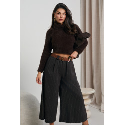 SWETER Z GOLFEM O FUTERKOWEJ FAKTURZE