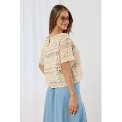 Ażurowa bluzka boho ze wzorem szydełkowym