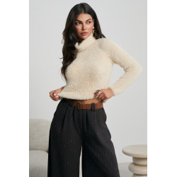 SWETER Z GOLFEM O FUTERKOWEJ FAKTURZE