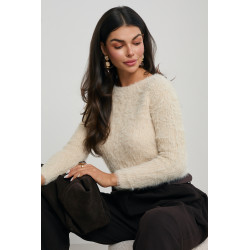 SWETER O FUTERKOWEJ FAKTURZE