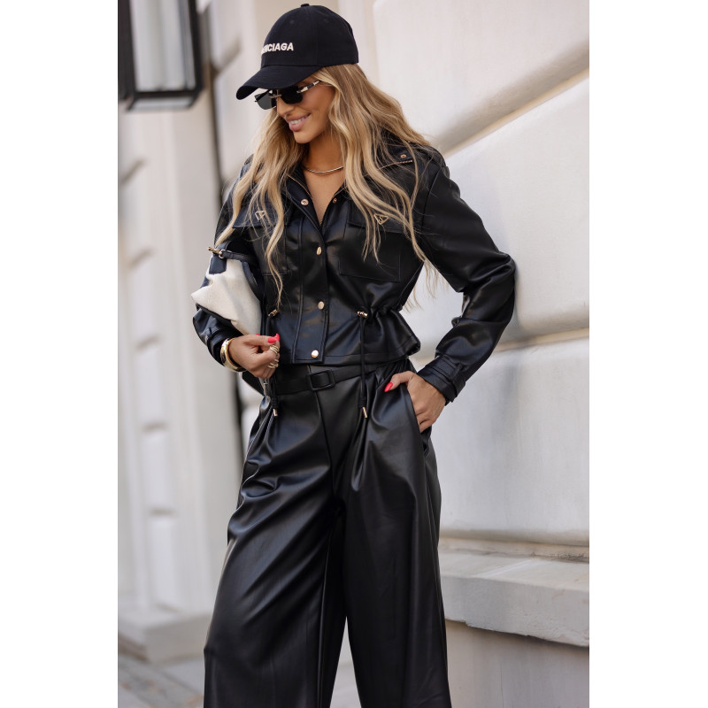 KURTKA Z EKO SKÓRY Z KIESZENIAMI