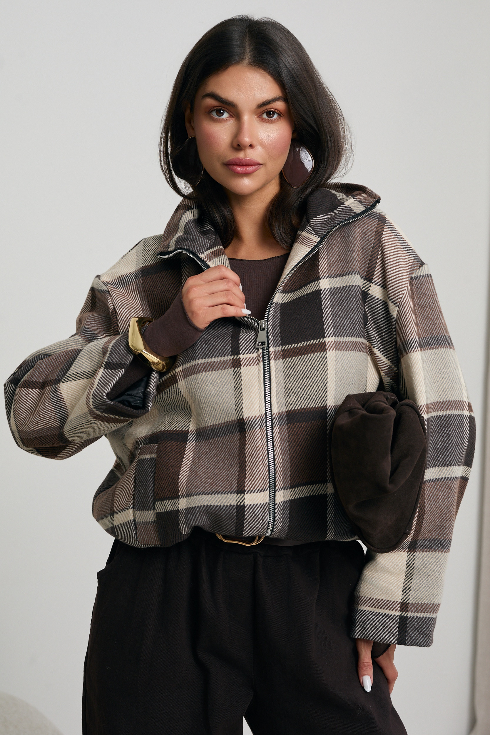 OVERSIZOWA KURTKA W KRATĘ