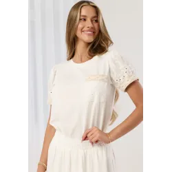 Bluzka z bufiastymi rękawami z ażurem i kieszonką boho