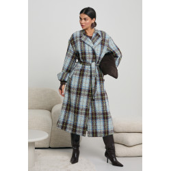 PŁASZCZ O KROJU KIMONO W PASTELOWĄ KRATĘ