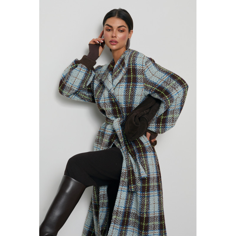 PŁASZCZ O KROJU KIMONO W PASTELOWĄ KRATĘ