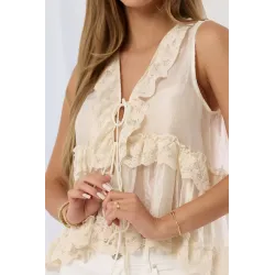 Bluza boho z koronką i falbankami
