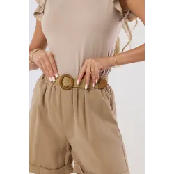 Szorty z podwiniętą nogawką i paskiem boho