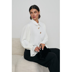 KOSZULA Z PLISOWANYMI RĘKAWAMI I ZŁOTYMI GUZIKAMI
