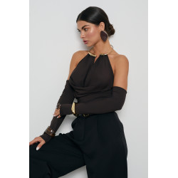 BODY HALTER Z NASZYJNIKIEM I ODKRYTYMI RAMIONAMI