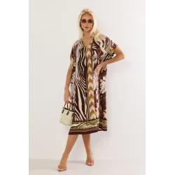 Sukienka midi oversize w tropikalne wzory