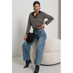 SWETER W PASKI Z KOŁNIERZYKIEM