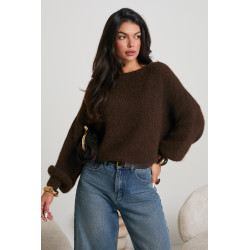 SWETER O OVERSIZEOWYM KROJU