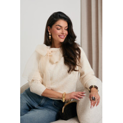 SWETER Z KOKARDĄ NA RAMIENIU