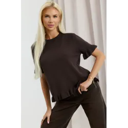 Sweter z krótkim rękawem wykończony falbankami