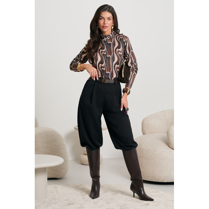 BLUZKA Z ABSTRAKCYNYM WZOREM I GOLFEM