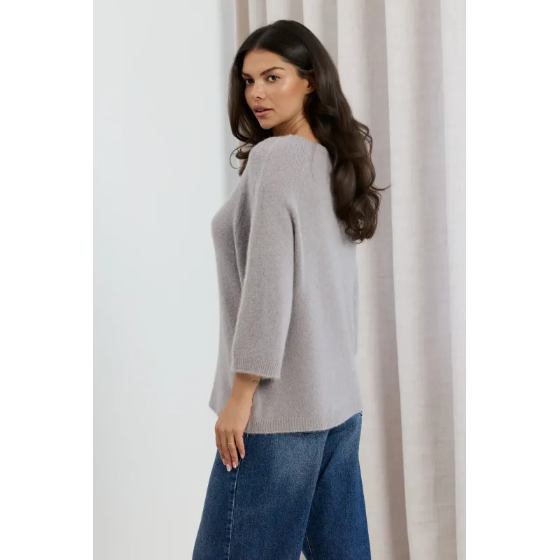 Miękki sweter oversize z rękawami 3/4