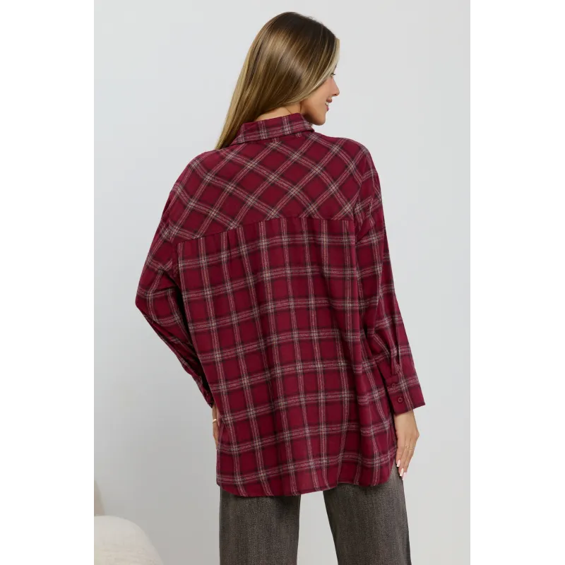 Koszula oversize w kratę z ozdobnymi przypinkami