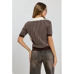 Sweter polo w paski z krótkim rękawem i naszywką misia