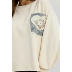 Bluza oversize z szydełkową naszywką