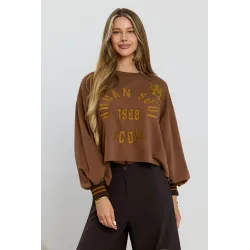 Bluza crop z surowym wykończeniem i haftem