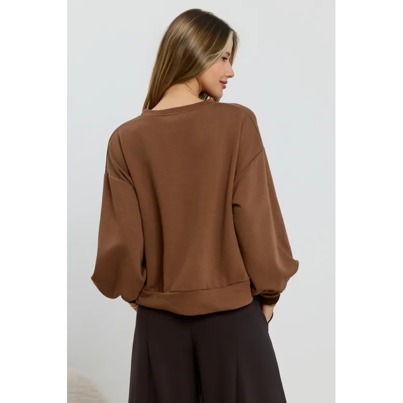 Bluza crop z surowym wykończeniem i haftem