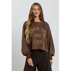 Bluza crop z surowym wykończeniem i haftem