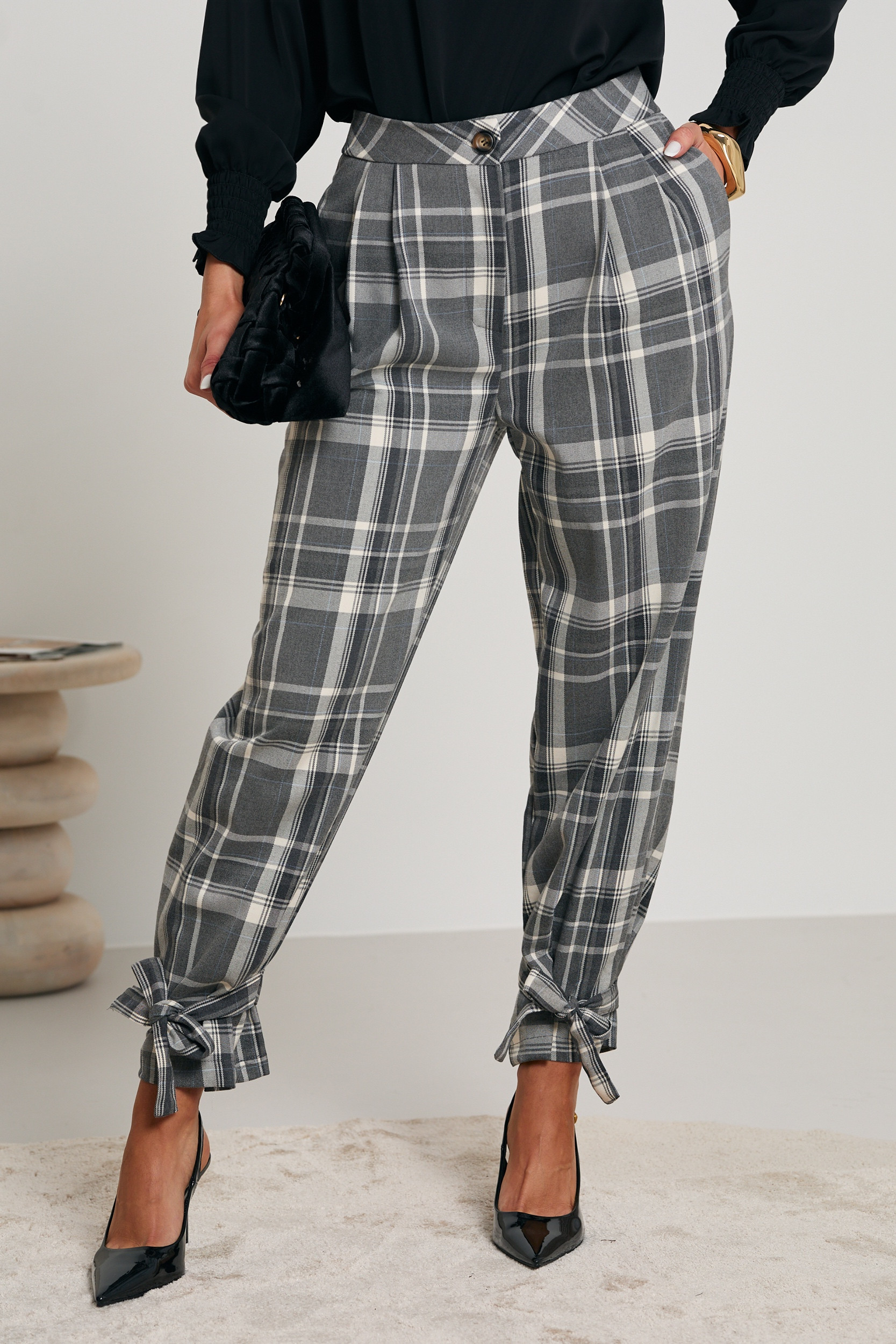 SPODNIE W KRATĘ Z WIĄZANIAMI