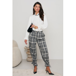 BLUZKA Z PLISOWANYMI RĘKAWAMI I CEKINOWYM DETALEM