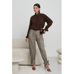 BLUZKA Z PLISOWANYMI RĘKAWAMI I CEKINOWYM DETALEM