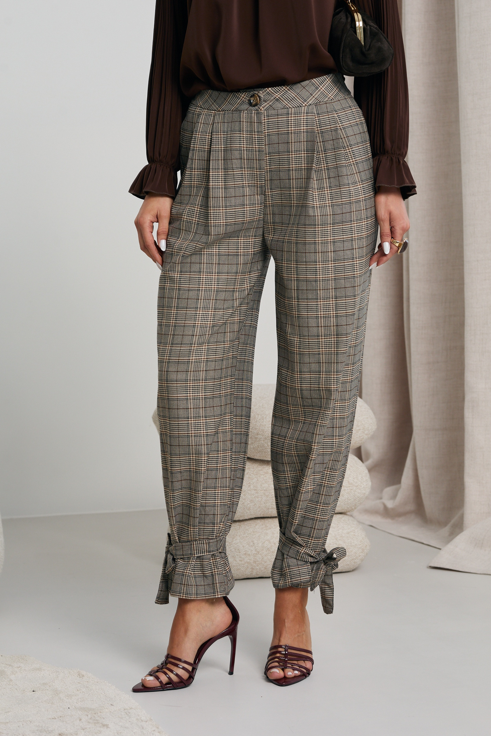 SPODNIE W KRATĘ Z WIĄZANIAMI