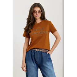T-shirt z wypukłym napisem z koralików