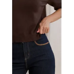 Dzianinowy sweter z krótkim rękawem