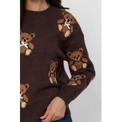 Dzianinowy sweter w misie