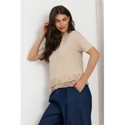 Dzianinowy sweter krótkim rękawem i frędzlami