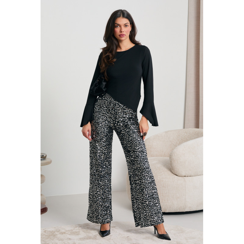 ASYMETRYCZNA BLUZKA Z ROZSZERZANYMI RĘKAWAMI