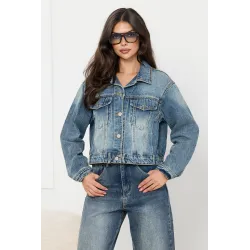 Jeansowa kurtka o kroju crop