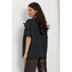 Sweter oversize z krótkim rękawem i ozdobnymi kokardami
