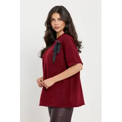 Sweter oversize z krótkim rękawem i ozdobnymi kokardami
