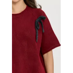 Sweter oversize z krótkim rękawem i ozdobnymi kokardami