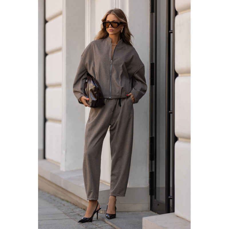 KURTKA BOMBERKA O OVERSIZOWYM KROJU