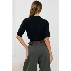 Krótki sweter z kołnierzykiem polo